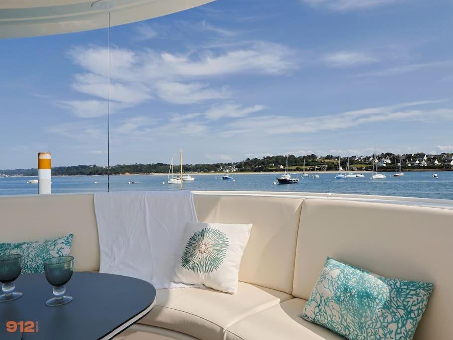 Anthenea Suite Hoteliere Flottante Перро-Гирк Экстерьер фото